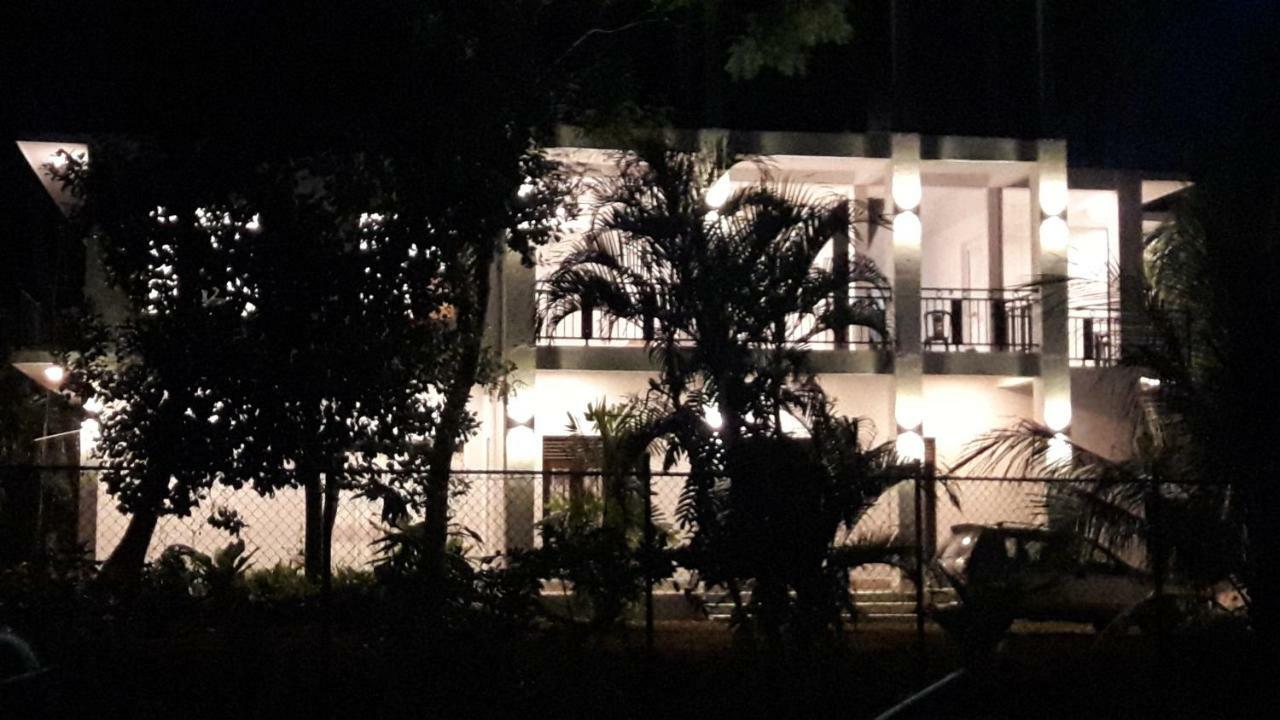 Risenlak Holiday Resort Polonnaruwa Exterior photo